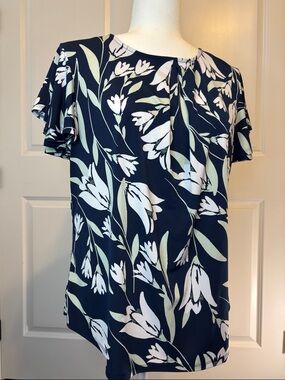 Liz Claiborne Navy Floral Flutter Sleeve Top - White & Sage